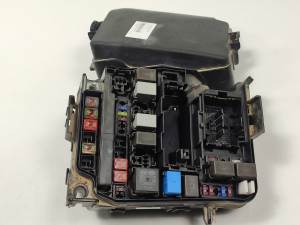 CAJA RELES / FUSIBLES 91219A6111 HYUNDAI I30 (GD) Autodesguaces Alicante