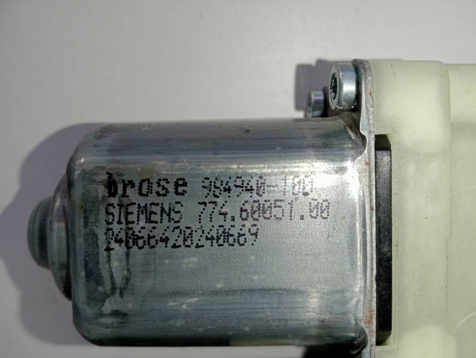 MOTOR ELEVALUNAS DELANTERO DERECHO