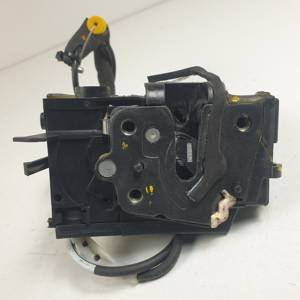 CERRADURA PUERTA TRASERA DERECHA 9810309880 PEUGEOT 308 (T9) Autodesguaces Alicante