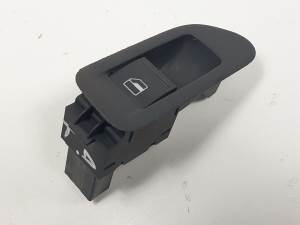 MANDO ELEVALUNAS TRASERO DERECHO 5K4868346 VOLKSWAGEN GOLF VI (5K1) Autodesguaces Alicante