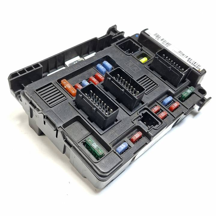 CAJA RELES / FUSIBLES T118470003I CITROEN XSARA PICASSO Autodesguaces Alicante