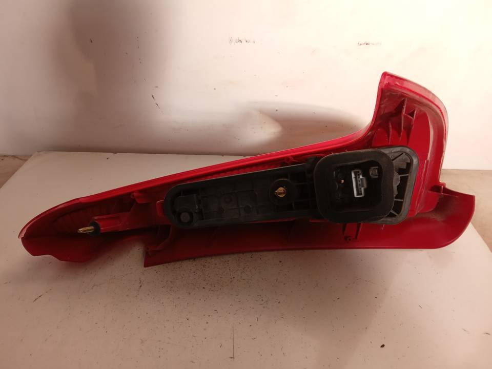 PILOTO TRASERO IZQUIERDO