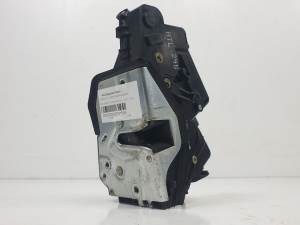 CERRADURA PUERTA TRASERA IZQUIERDA BMW SERIE 3 TOURING (E46) Autodesguaces Alicante