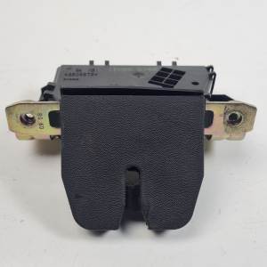 CERRADURA MALETERO / PORTON 495058724 OPEL ZAFIRA B Autodesguaces Alicante