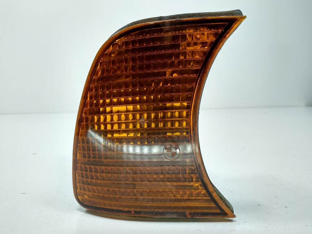 Clignotant avant droit - 1384034 - BMW - SERIE 5 BERLINA (E34)