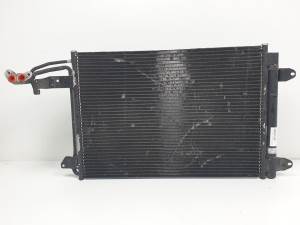 CONDENSADOR / RADIADOR AIRE ACONDICIONADO 1K0820411P SEAT LEON (1P1) Autodesguaces Alicante