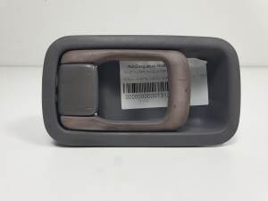 MANETA INTERIOR DELANTERA IZQUIERDA NISSAN VANETTE CARGO Autodesguaces Alicante