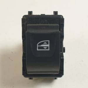 MANDO ELEVALUNAS DELANTERO DERECHO 254216614R RENAULT CAPTUR (J5AL) Autodesguaces Alicante