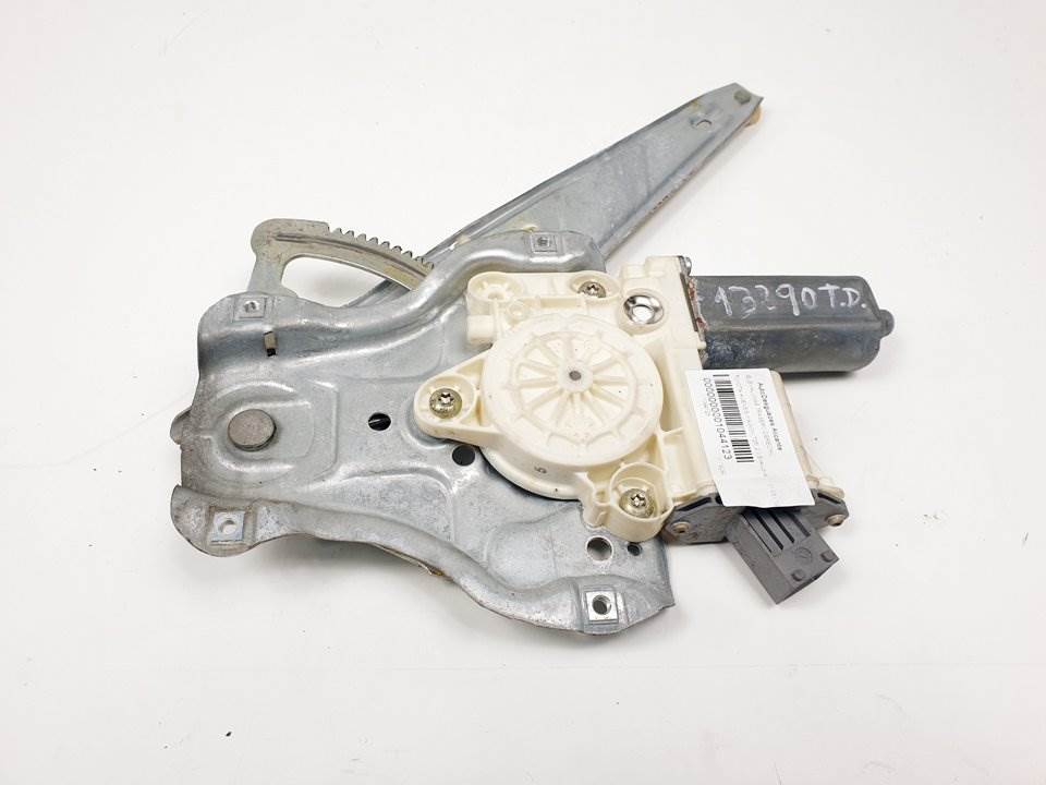 ELEVALUNAS TRASERO DERECHO - 6983005100 - TOYOTA - AVENSIS WAGON (T25)