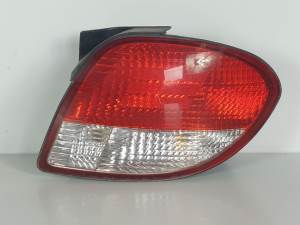 PILOTO TRASERO DERECHO 92402275 HYUNDAI COUPE (RD) Autodesguaces Alicante