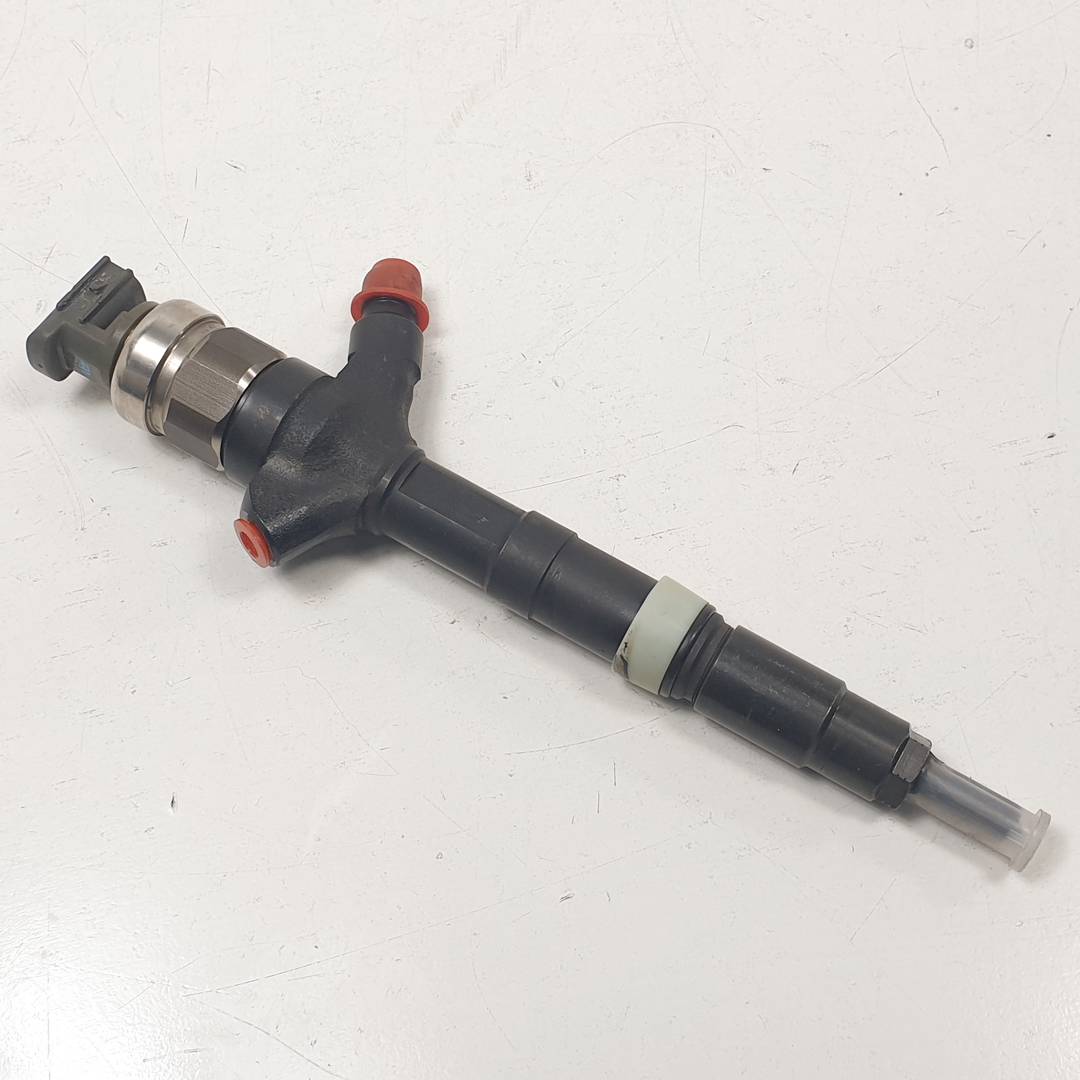 INYECTOR - 236700G010 - TOYOTA - COROLLA (E12)