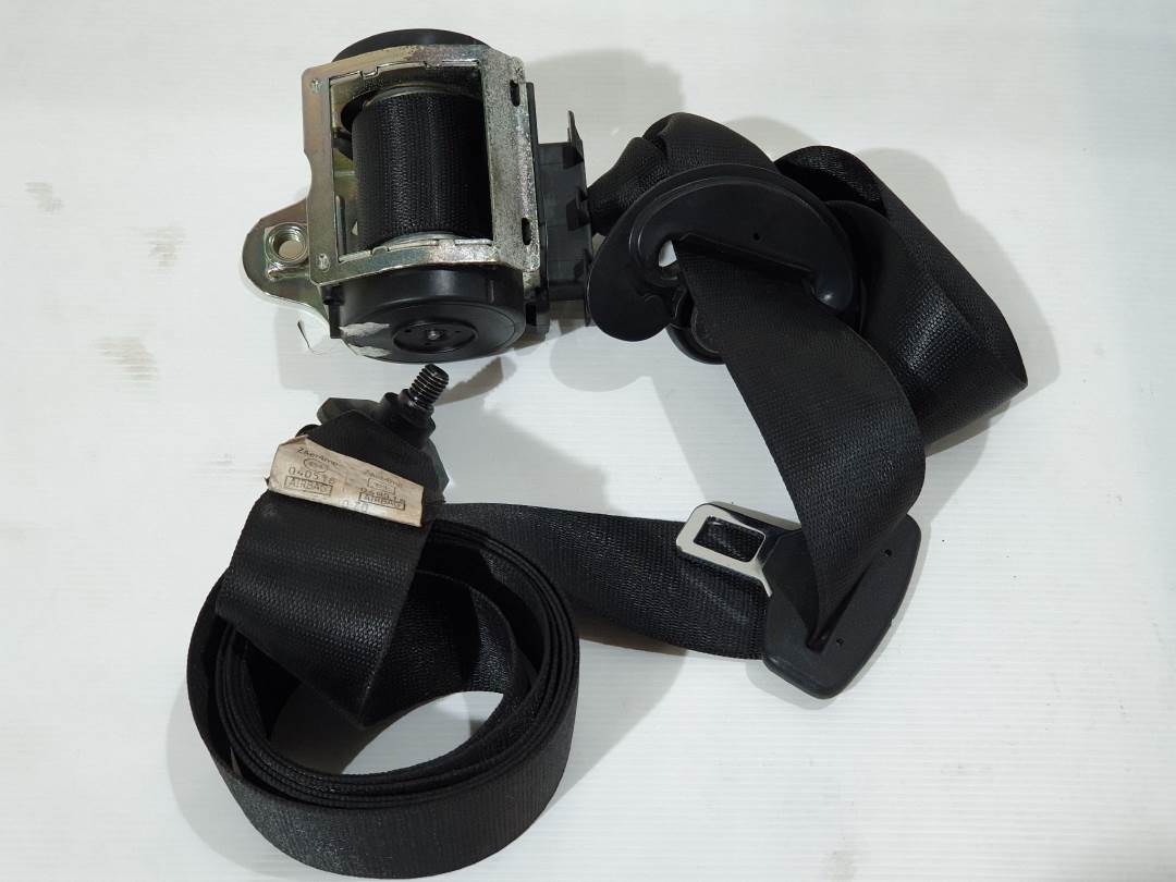 Sicherheitsgurt vorne links - BMW - SERIE 5 BERLINA (E60)