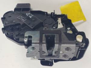 CERRADURA PUERTA TRASERA DERECHA 4M5AA26412EC FORD FOCUS BERLINA (CAP) Autodesguaces Alicante