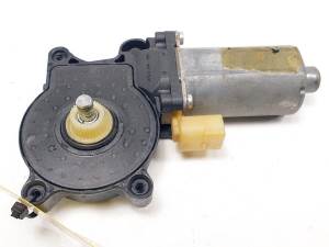 MOTOR ELEVALUNAS TRASERO IZQUIERDO 0130821777 VOLVO XC90 Autodesguaces Alicante