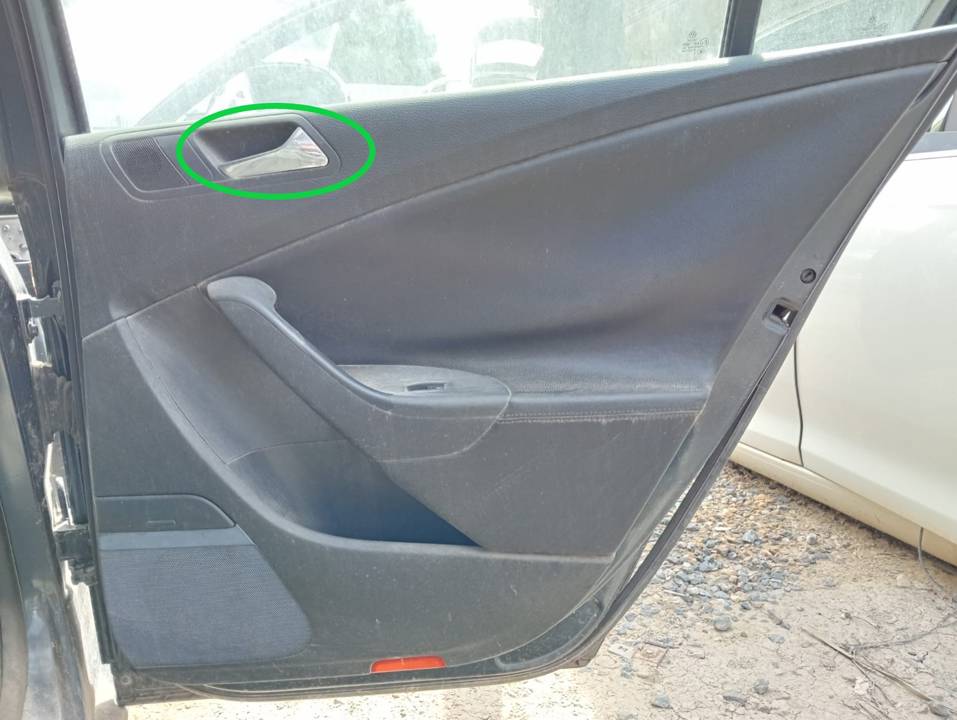 MANETA INTERIOR TRASERA DERECHA