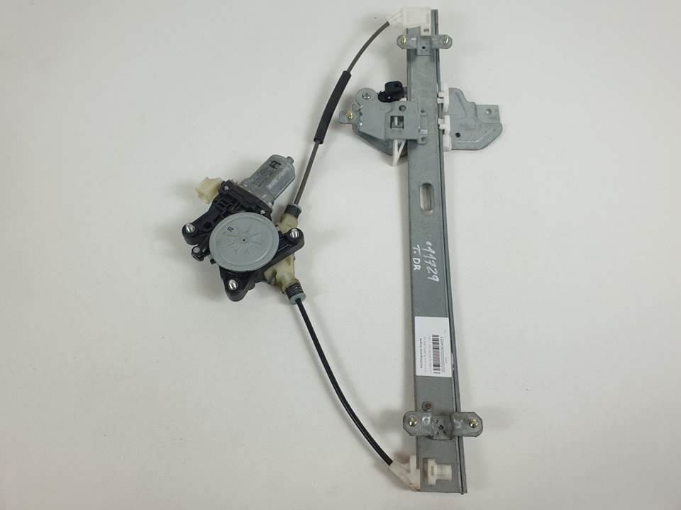 ELEVALUNAS TRASERO DERECHO - 824604D020 - KIA - CARNIVAL
