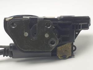 CERRADURA PUERTA DELANTERA IZQUIERDA 813101F010 KIA SPORTAGE (JE,KM) Autodesguaces Alicante