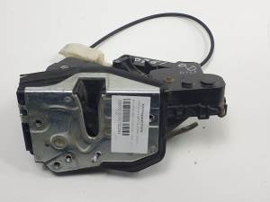 CERRADURA PUERTA DELANTERA DERECHA BMW SERIE 3 BERLINA (E46) Autodesguaces Alicante