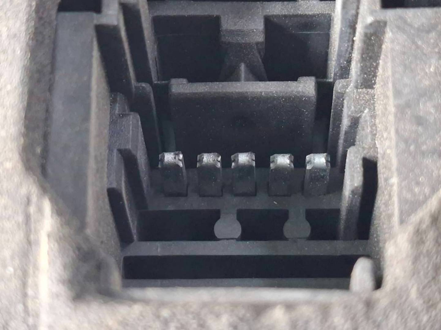 Foto 3 de Piloto Trasero Derecho Renault Espace IV (jk0) (2002–2016)