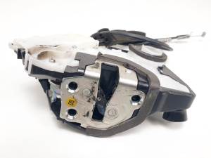 CERRADURA PUERTA DELANTERA DERECHA M2412270F3 HONDA JAZZ (GK) Autodesguaces Alicante