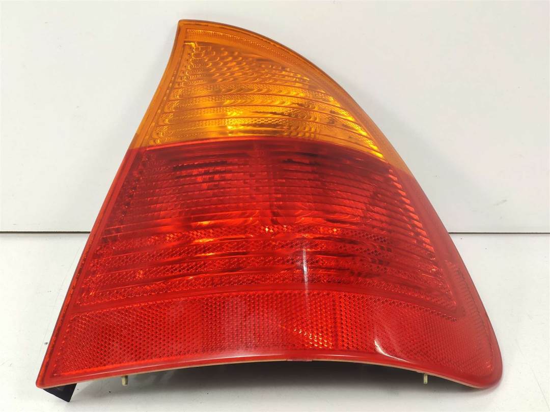 PILOTO TRASERO DERECHO - 28670202 - BMW - SERIE 3 TOURING (E46)