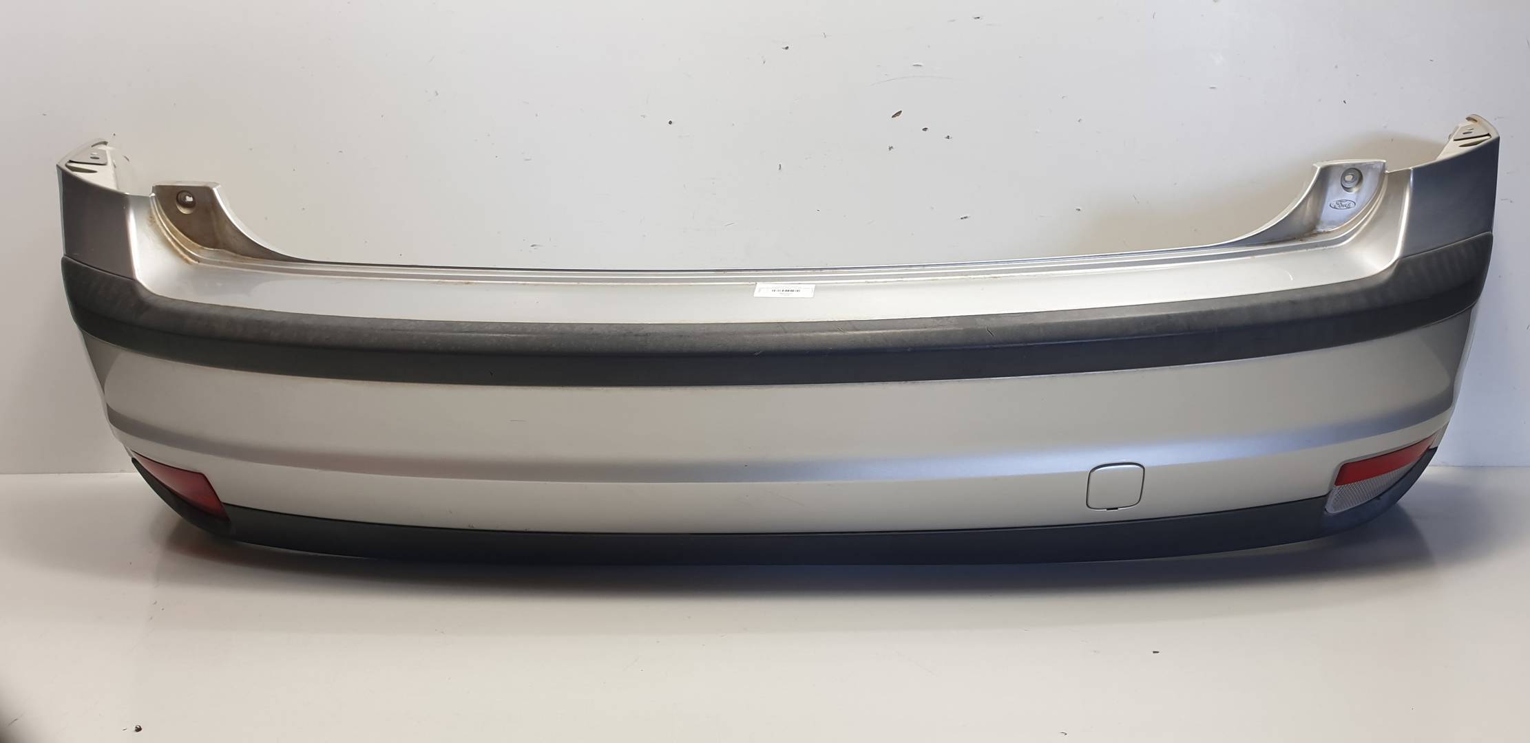 PARAGOLPES TRASERO - FORD - FOCUS BERLINA (CAP)