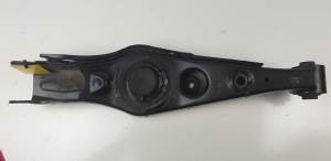 BRAZO SUSPENSION INFERIOR TRASERO IZQUIERDO HYUNDAI TUCSON Autodesguaces Alicante