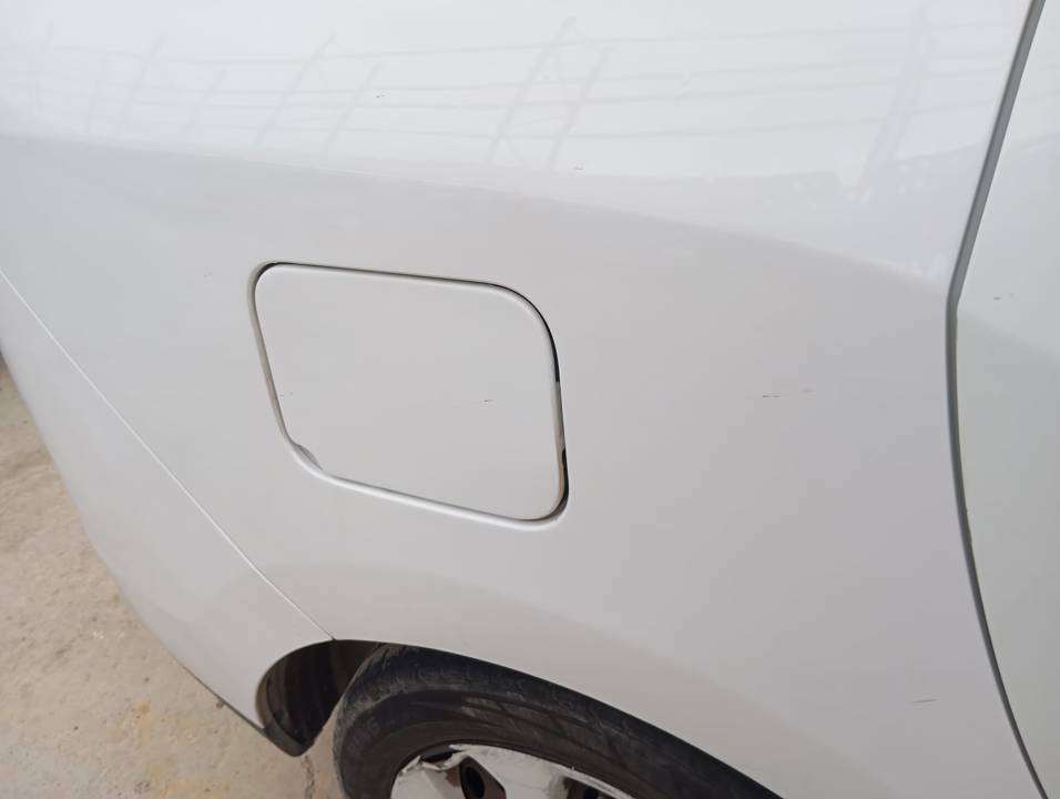 TAPA EXTERIOR COMBUSTIBLE