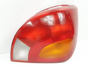 PILOTO TRASERO DERECHO 96FG13A602 FORD FIESTA BERLINA Autodesguaces Alicante