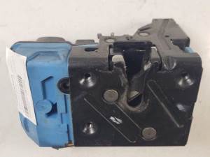 CERRADURA PUERTA DELANTERA IZQUIERDA 30663040 VOLVO V70 FAMILIAR Autodesguaces Alicante