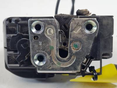 CERRADURA PUERTA DELANTERA DERECHA NISSAN QASHQAI (J10) Autodesguaces Alicante