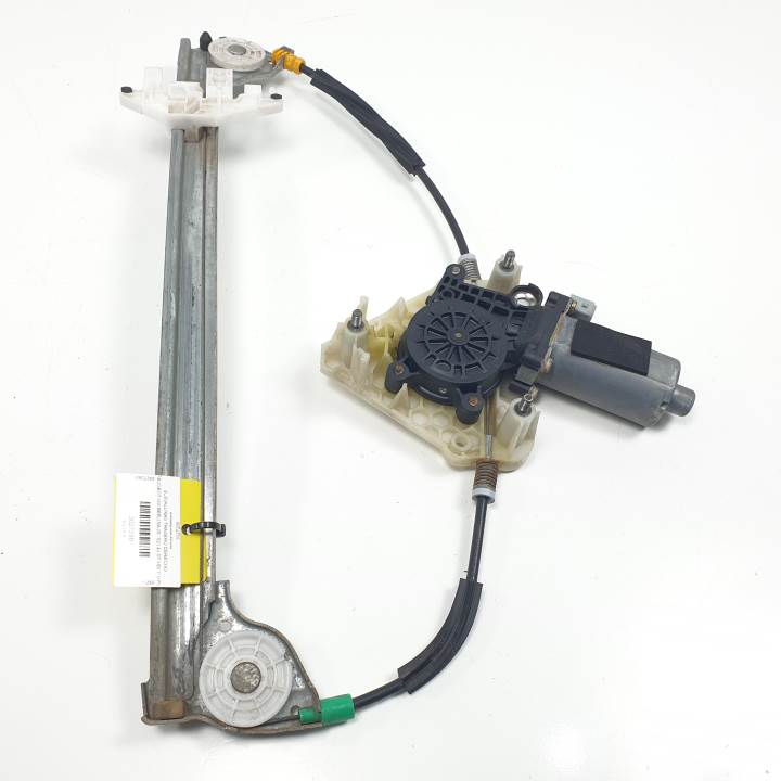 ELEVALUNAS TRASERO DERECHO 0130821778 PEUGEOT 406 BERLINA (S1/S2) Autodesguaces Alicante