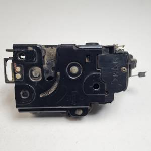 CERRADURA PUERTA TRASERA DERECHA VOLKSWAGEN GOLF IV BERLINA (1J1) Autodesguaces Alicante