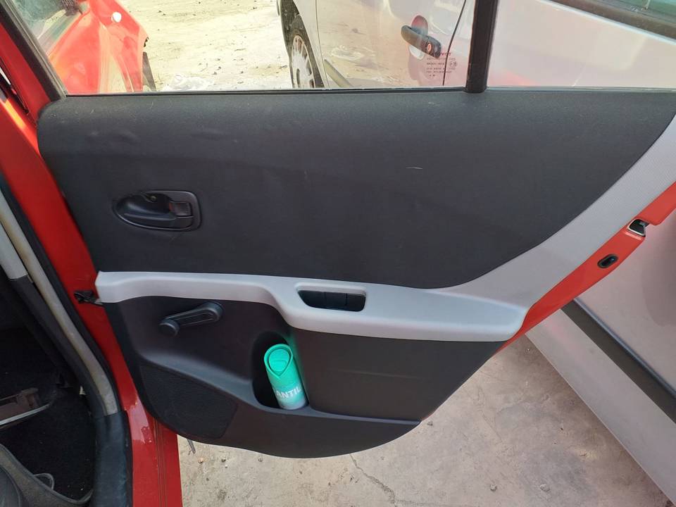 ELEVALUNAS TRASERO DERECHO