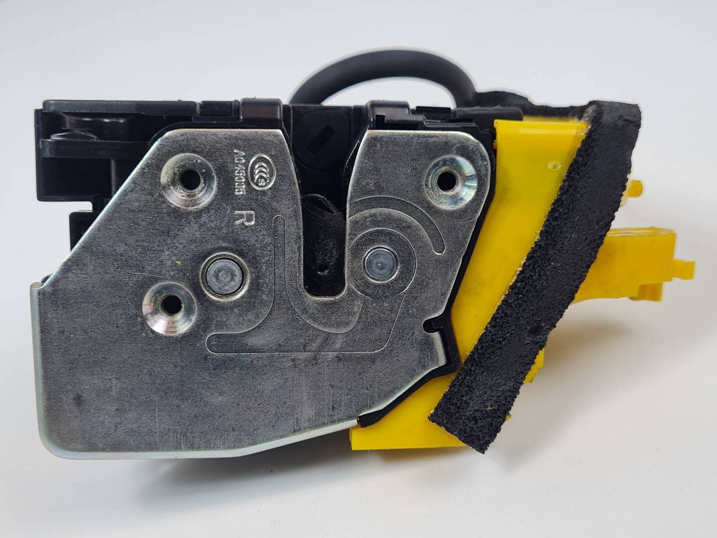CERRADURA PUERTA DELANTERA DERECHA - 81320A2410 - KIA - CEE'D (JD)