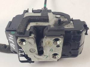 CERRADURA PUERTA TRASERA IZQUIERDA NISSAN QASHQAI (J10) Autodesguaces Alicante