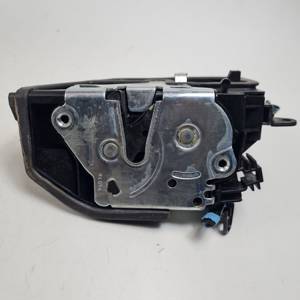 CERRADURA PUERTA TRASERA IZQUIERDA 7318413 BMW SERIE X3 (F25) Autodesguaces Alicante