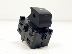 MANDO ELEVALUNAS TRASERO DERECHO H1BT14529AA FORD FOCUS Autodesguaces Alicante