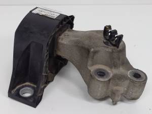 SOPORTE MOTOR DERECHO 112106577R DACIA SANDERO Autodesguaces Alicante