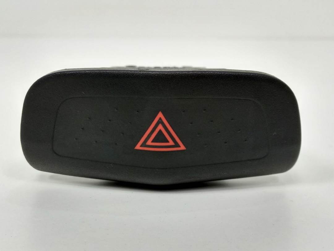 Bouton warning - NISSAN - PRIMERA BERLINA (P12)