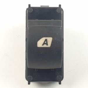 MANDO ELEVALUNAS DELANTERO IZQUIERDO 9666935077 PEUGEOT PARTNER KASTEN (B9) Autodesguaces Alicante