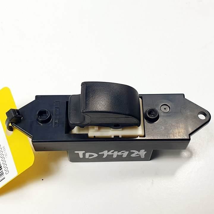 MANDO ELEVALUNAS TRASERO DERECHO - MR587944 - MITSUBISHI - ASX (GA0W)