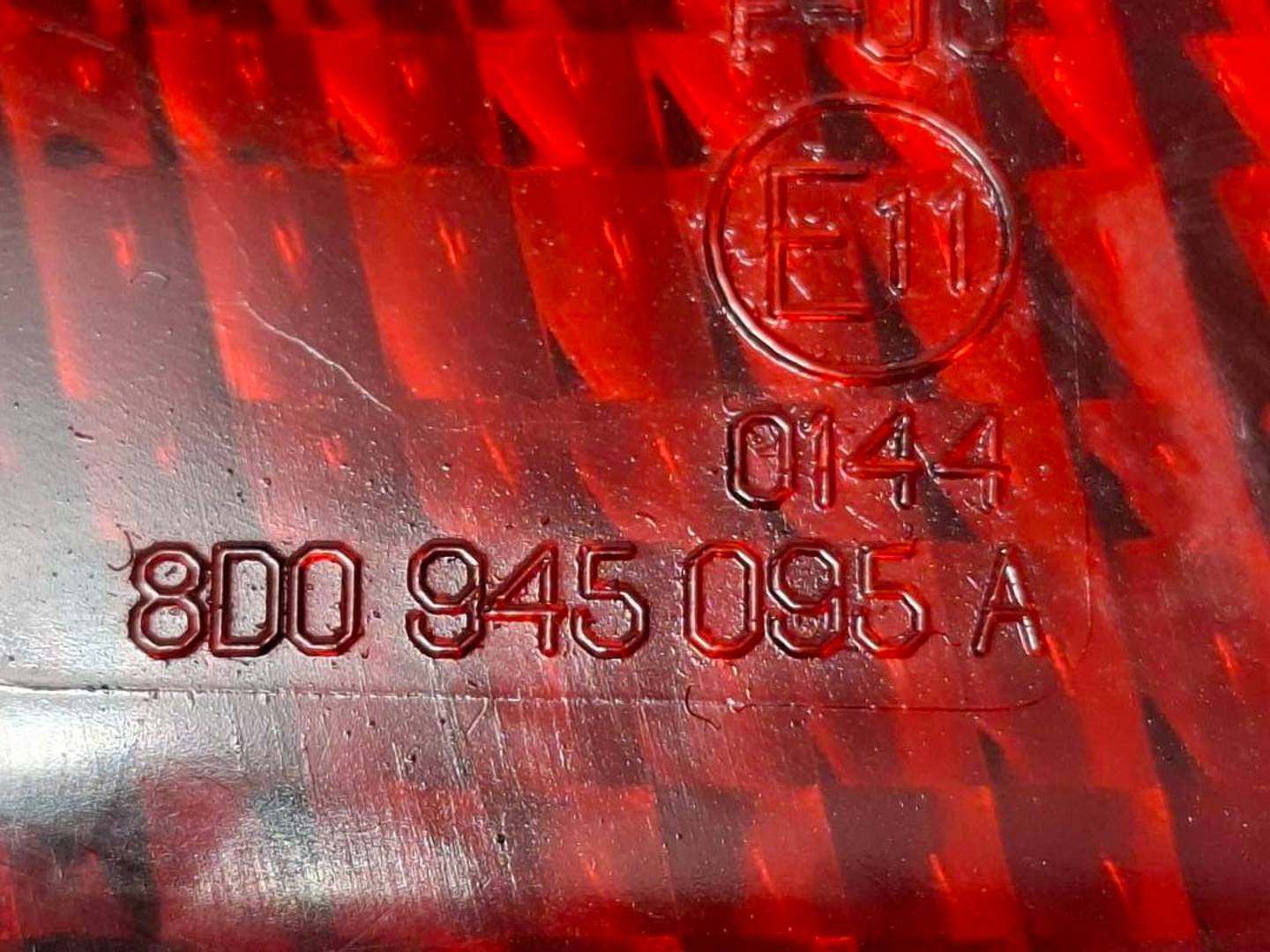 Foto 5 de Piloto Trasero Izquierdo Audi A4 Berlina (b5) (8d2) (1994–1998)