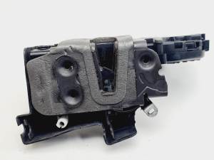 CERRADURA PUERTA DELANTERA IZQUIERDA 6W8A21813AF LAND ROVER FREELANDER 2 (LR2) (L359) Autodesguaces Alicante