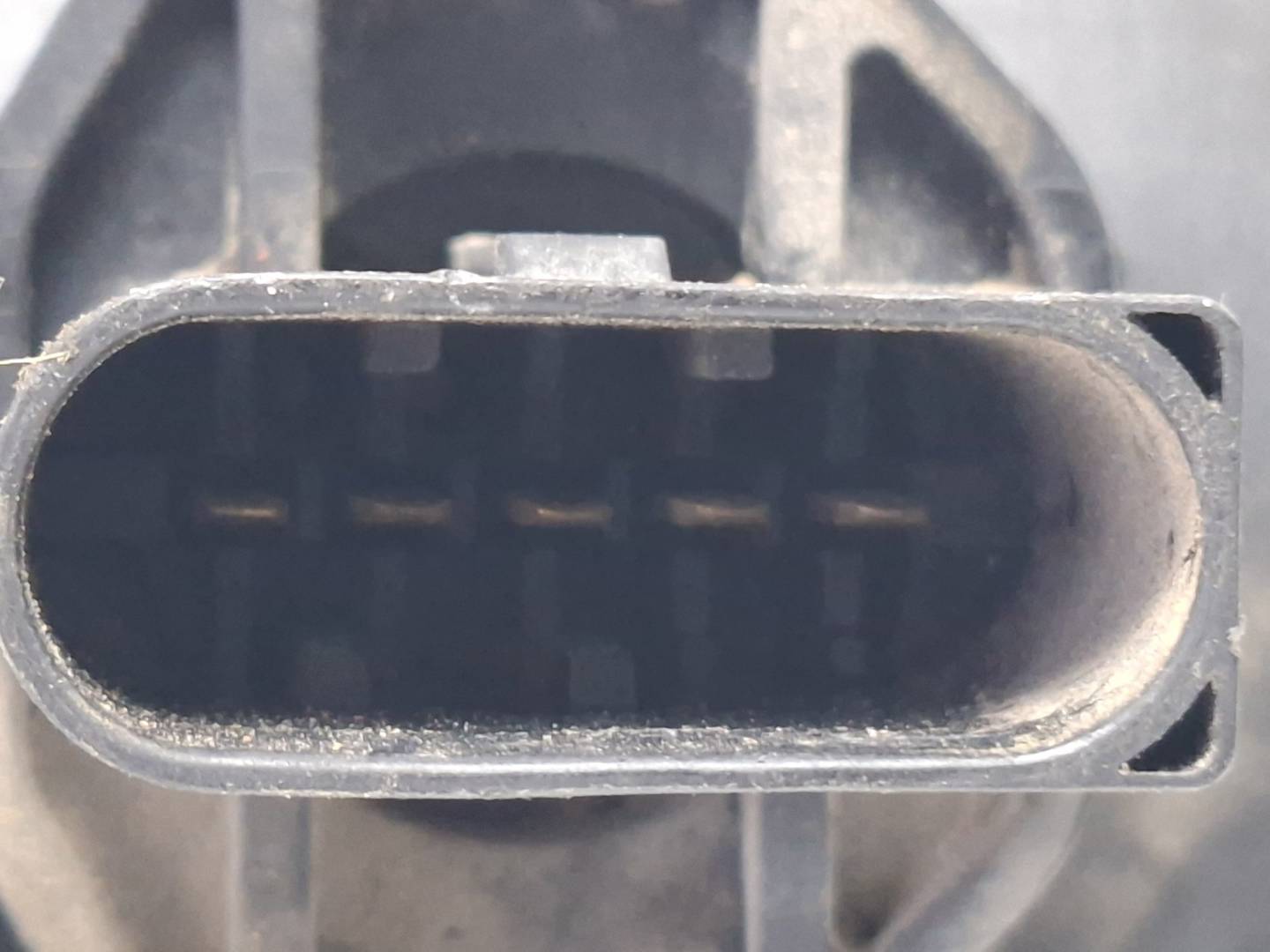 Foto 3 de Caudalimetro Audi A6 Avant (4b5) (1998–2001)