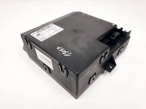 CAJA RELES / FUSIBLES A2215404462 MERCEDES CLASE S (W221) BERLINA Autodesguaces Alicante