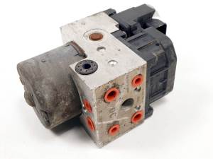 ABS 90496978 OPEL CORSA B Autodesguaces Alicante