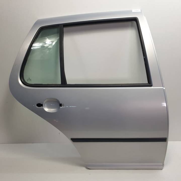 PUERTA TRASERA DERECHA VOLKSWAGEN GOLF IV BERLINA (1J1) Autodesguaces Alicante