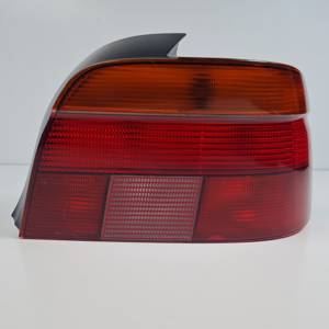 PILOTO TRASERO DERECHO 8358032 BMW SERIE 5 BERLINA (E39) Autodesguaces Alicante