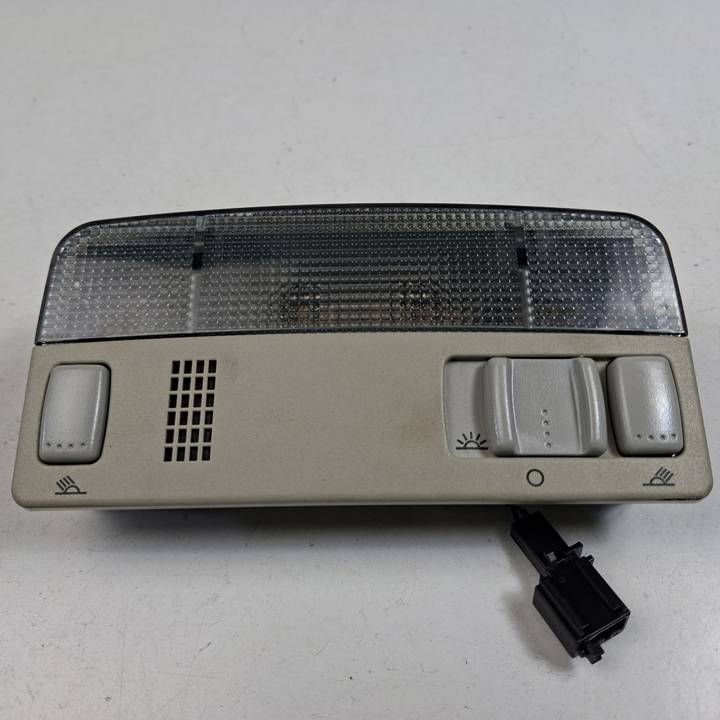 LUZ INTERIOR 3B0947105C SEAT IBIZA SC (6J1) Autodesguaces Alicante
